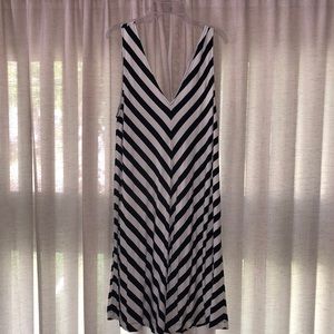 Double v neck Loft swing dress